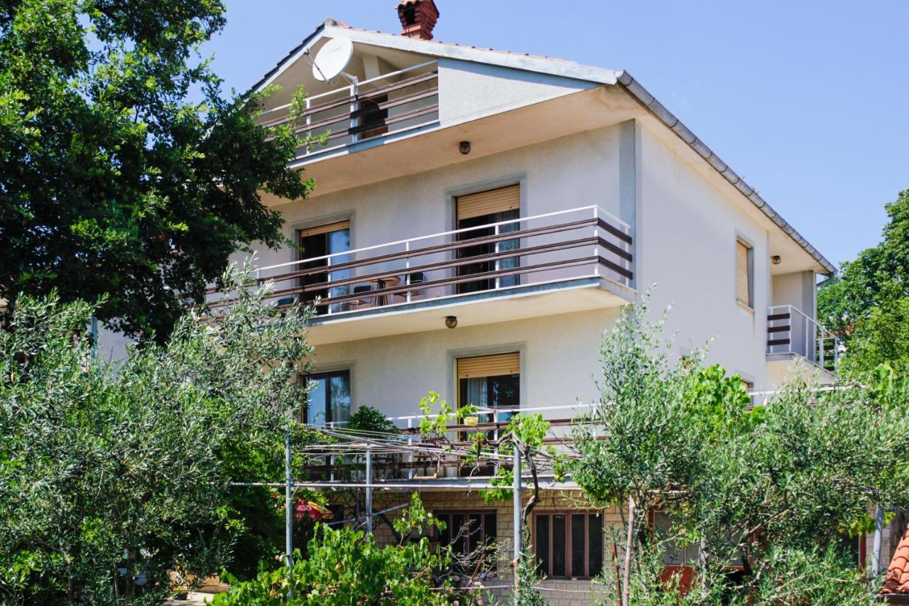 Sverko Apartment *